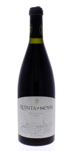 Lote 1849 - QUINTA DO NOVAL - Garrafa de Vinho Tinto, Quinta do Noval, Colheita 2004, Douro-Doc, Pinhão, (750ml – 14%vol). Nota: garrafa idêntica à venda por € 37,00. Consultar http://www.adega-algarvia.com/en/red-wine/quinta-do-noval-touriga-nacional-doc