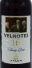 Lote 1882 - PORTO VELHOTES - Garrafa de Vinho do Porto, Velhotes, 10 Anos, Tawny, Porto Cálem, (750ml - 20%vol). Nota: garrafa idêntica à venda por € 27,10. Consultar http://www.winespiritus.com/en/port-madeira-e-muscat-wine/780-calem-velhotes-10-anos-ta - 3