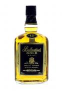 Lote 1978 - WHISKY BALANTAINES 12 YEARS - Garrafa de Whisky, Balantines Gold Seal 12 Years, Special Reserve, Scotch, Escócia, (700ml-40%vol). Nota: garrafa idêntica à venda por € 113,57 (£ 95,00) conversão ao dia. Com caixa cartão. Consultar https://www.whiskyonline-shop.com/ballantines-12-year-old-gold-seal-75cl.html