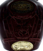 Lote 1984 - WHISKY ROYAL SALUTE 21 ANOS - Garrafa de Whisky, Blended, Red Spode Decanter, Chivas Brothers Ltd (700ml – 40%vol). Nota: garrafa idêntica à venda por € 418,44 (£ 350) conversão ao dia . Nota: consultar https://www.thewhiskyexchange.com/p/324 - 3