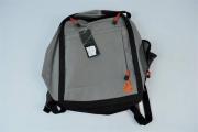 Lote 1780008 - Mochila Gotcha Genuína, 100% Poliester, impermeável, cor cinzento com letras laranja, tamanho 38x29 cm, novo