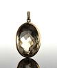 Lote 6003 - PENDENTE DE QUARTZO FUMADO EM OURO 19.2 KT - Aro e argola de suspensão em Ouro com Quartzo Fumado de 50.00 ct. de elevada pureza em talhe oval facetado. Peso: 11.86 g. Dim: 36x23 mm. Valor estimado de € 1.200 em ourivesaria. Nota: Como novo, c - 3