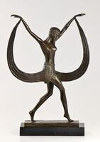 Lote 6292 - C. Mirval - Escultura Art Deco em bronze, assinada na base, patine acastanhada, base em mármore negro, motivo "Bailarina",. Dim: 44x30x8 cm. Múltiplo/Reprodução. Múltiplos deste artista vão à praça com estimativas de venda de € 18.000. Consult