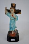 Lote 1940050 - Imagem de Menino Jesus com Sagrado Coração em terracota policromada, com carimbo de Coimbra na base, com 23 cm de altura (falhas e defeitos)