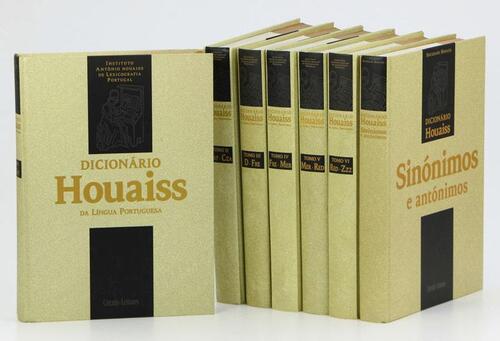 Lote 1023 - LIVROS "DICIONÁRIO HOUAISS DA LÍNGUA PORTUGUESA E SINÓNIMOS E ANTÓNIMOS" - 7 vols. Por António Houaiss. Livros idênticos à venda por € 179,94. Editora: Círculo de Leitores, 2002-2003 e 2007. Dim: 30x23 cm. Livros de capa dura. Nota: sinais de 