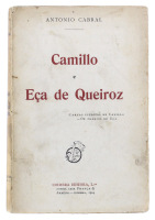 Lote 1124 - LIVRO “CAMILLO E EÇA DE QUEIROZ” - Por Antonio Cabral. Editora: Coimbra Editora Lda. Dim: 20x13 cm. Livro de capa de brochura. Nota: sinais de manuseamento