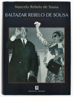 Lote 1168 - LIVRO "BALTAZAR REBELO DE SOUSA FOTOBIOGRAFIA" - Por Marcelo Rebelo de Sousa. Editora: Bertrand Editora, 1999. Dim: 25x18,5 cm. Livro de capa dura com sobrecapa. Nota: sinais de manuseamento conforme fotos