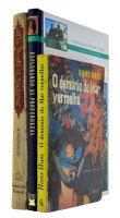 Lote 1211 - CONJUNTO DE LIVROS - Conjunto composto por 3 livros - "Explorando as Profundezas", por Albert Falco. Editora: Selecções do Reader's Digest, 1995, "The World of Yachting", por Bill Robinson. Editora: Random House, 1966 e "O demónio do mar verme