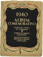 Lote 1239 - LIVRO “PORTUGAL 1940, ALBUM COMEMORATIVO DAS FESTAS CENTENÁRIAS DE GUIMARÃES, DO CORTEJO DO MUNDO PORTUGUÊS, E DA SECÇÃO COLONIAL DA EXPOSIÇÃO DO MUNDO PORTUGUÊS”- Texto de Henrique Galvão. Edição de grande apuro gráfico, impresso em papel enc