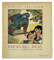 Lote 1480 - LIVRO “PAPAGAIO REAL” - Por Carlos Selvagem, ilustrações de Mamia Roque Gameiro. Livro idêntico à venda por € 75. Editado por Livraria Bertrand. Dim: 18x16 cm. Livro de capa de brochura. Nota: Picos de humidade, folhas por abrir. Consultar: ht