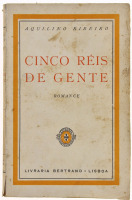 Lote 1577 - LIVRO “CINCO RÉIS DE GENTE” - Por Aquilino Ribeiro. Com sinete, dedicatória, assinado e datado pelo autor, com Ex-líbris. Editado por Livraria Bertrand. Dim: 19x12 cm. Livro de capa de brochura. Nota: sinais de manuseamento, alguns picos de hu