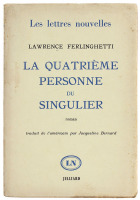 Lote 1779 - LIVRO "LA QAUTRIÈME PERSONNE DU SINGULIER" - Por Lawrence Ferlinghetti. Editora: Julliard, 1961. Dim: 20x13,5 cm. Livro de capa de brochura. Nota: livro por abrir. Sinais de manuseamento conforme fotos