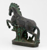 Lote 364 - ESTATUETA EM CERÂMICA – Figura de cavalo, pintada a castanho com patine verde. Dim: 44 cm de altura - 2