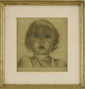 Lote 1020 - LEONI - Original – Desenho a carvão sobre papel, assinado, motivo "Retrato de Criança”, com 19x18 cm (moldura dourada com 31x30 cm, com falhas, papel com vincos)