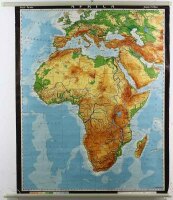 Lote 10 - MAPA "ÁFRICA" - Mapa em papel dos anos 50/60, escala 1:10.000.000. Dim: 122 x 97 cm. Nota: Sinais de uso, com sistema de suspensão e de enrolamento, em português.