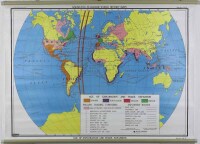 Lote 16 - MAPA "AGE OF EXPLORATION AND TRADE EXPANSION, KNOWLTON WALLBANK WORLD HISTORY" - Mapa em papel, dos anos 50/60, nº K.W 12, escala 1 cm: 350 km. Dim: 94 x 127 cm. Nota: Sinais de uso, com sistema de suspensão e de enrolamento, em inglês.