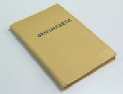 Lote 7 - ÁLBUM CLASSIFICADOR DE SELOS - Álbum Classificador com sete folhas, nove páginas, 433 selos na sua maioria da Alemanha. Dimensões: 20,5x14 cm.