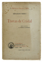 Lote 99 - LIVRO "TROVAS DE CRISFAL" Por Bernardim Ribeiro, edição revista por Delfim Guimarães. Editora: Livraria Editora Guimarães & Cª. 1908 Lisboa. Dim: 20,5x13,5 cm. Encadernação capa de brochura. Nota: sinais de manuseamento