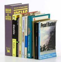 Lote 400 - LIVROS, CONJUNTO DIVERSO - Composto por 10 vols. de diversos autores, títulos e editoras, tais como:”Pearl Harbot” por A. J. Barke. “A Estrela de Gonçalo Enes” por Rosa Lobato de Faria. “Onde Voçê Estava no 25 de Abril” por Gilda Nunes Barata. 