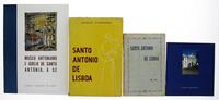 Lote 514 - LIVROS, CONJUNTO - 4 vols. 1 - "Santo Antonio de Lisboa", A.L., Lisboa, Tipografia Ingleza, 1926. 7º centenário da morte de Santo António. 2 - "Museu Antoniano e Igreja de Santo António, à Sé Breve Roteiro", Lisboa, CMLisboa, 1978. 3 - Catálogo