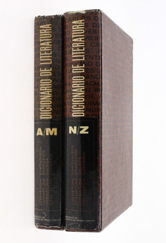 Lote 826 - LIVROS "DICIONÁRIO DE LITERATURA, PORTUGUESA, BRASILEIRA, GALEGA, ESTILÍSTICA LITERÁRIA" - Vol. 1º e 2ª. Dir. Jacinto do Prado Coelho. Editora: Livraria Figueirinhas, 1969 / 1971. Dim: 26x20 cm. Encadernação cartonada com sobrecapa e caixa arq
