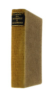 Lote 901 - LIVRO "LA CARAVELLE ET LES CORBEAUX LISBONNE" - Por Suzanne Chantal. Editora: Paris, Éditions du Rond-Point, 1946. Dim:19,5x11 cm. Encadernação cartonada. Nota: capa e lombada cansadas, manchas