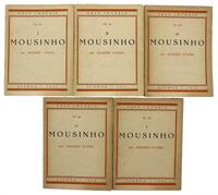 Lote 942 - LIVROS "MOUSINHO" - 5 vols. Por Amadeu Cunha. Editora: Lisboa, Agência Geral das Colónias, 1935-1936. Dim: 20,5x15,5 cm. Encadernações de capas de brochura. Nota: capas e lombadas cansadas