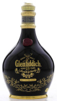 Lote 2012 - GLENFIDDICH ANCIENT RESERVE 18 ANOS - Garrafa de Whiskey, Decanter 18 years, Ancient Reserve, Single Malt Scotch Whiskey (750 ml). Nota:Garrafa idêntica à venda por € 201,48 (US$ 229,00) conversão ao dia. Consultar valor indicativo em https:/