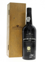 Lote 2015 - PORTO GUIMARAENS VINTAGE 1988 - Garrafa de Vinho do Porto, Guimaraens, Engarrafada em 1988, Fonseca Guimaraens Vinhos, numerada: BEG 0020, (750ml - 20,5%vol). Nota: garrafa idêntica à venda por € 195. Medalha de Ouro Wine 2000, International C