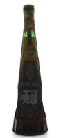 Lote 2020 - AGUARDENTE ANTIQUA - Garrafa de Aguardente Velha, Antiqua, 1935, Reserva das Caves Aliança, Sangalhos (750ml - 40%vol). Nota: garrafa idêntica à venda por € 95. Consultar valor indicativo em http://www.custojusto.pt/porto/vinho-gastronomia/agu