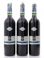 Lote 2118 - SÃO DOMINGOS PRESTIGIO 2000- 3 Garrafas de Vinho Tinto, Cabernet Sauvignon, Caves do Solar de São Domingos, Anadia, (750ml - 13%vol). Nota: vinho com estágio de 6 meses em barricas de Carvalho Francês