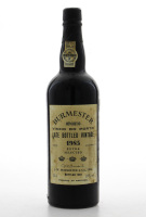 Lote 2357 - PORTO BURMESTER LBV 1985 - Garrafa de Vinho do Porto, 3 Coroas, Engarrafado em 1989, (750ml - 20%vol). Nota: garrafa idêntica à venda por € 39. Consultar valor indicativo em https://www.garrafeiranacional.com/1985-burmester-lbv-porto.html