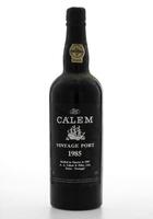 Lote 2877 - PORTO CÁLEM VINTAGE 1985 - Garrafa de Vinho do Porto, Engarrafado em 1987, A. A. Cálem & Filho, (750ml - 20%vol). Nota: garrafa idêntica à venda por € 58,75. Consultar valor indicativo em http://www.lojadovinho.com/loja/vinhos-generosos/vinho-