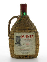 Lote 2896 - QUINTA VINTAGE 1967 - Garrafa de Vinho Tinto, Lisbon Wine, J. M. da Fonseca, (700ml - 13,8%vol). Nota: garrafa empalhada