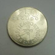 Lote 165 - Moeda de prata de 250 Escudos comemorativa de 25 de Abril de 1974, Bela
