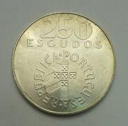 Lote 249 - Moeda de prata de 250 Escudos comemorativa de 25 de Abril de 1974, BC