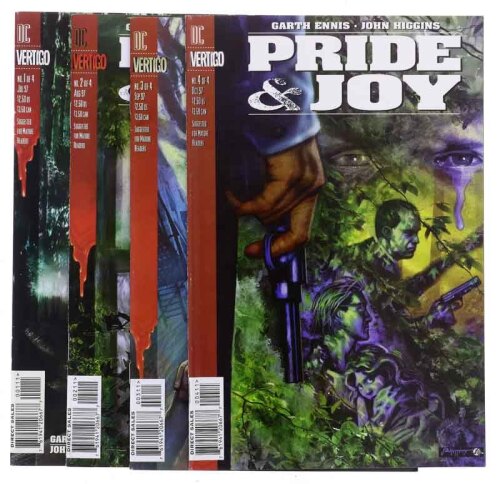 Lote 127 - REVISTAS DE BANDA DESENHADA "PRIDE & JOY" - 4 vols. Por Garth Ennis e John Higgins. N.º 1 ao 4. Edição DC Comics Vertigo, 1997. Conjunto com valor de € 9. Dim: 26x17 cm. Encadernações brochadas. Nota: exemplares bem estimados. Consultar valor i