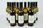Lote 67 - Lote de 12 garrafas, Vinho Vila Régia Branco 0.375 Lt, 2005 Douro. Proveniência: Distribuidor de Vinhos.
