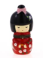 Lote 187 - CAIXA EM FORMA DE KOKESHI - Em porcelana policromada com aros em metal. Dim: 8 cm