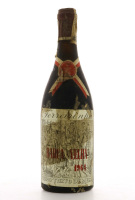 Lote 2006 - BARCA VELHA 1964 - Garrafa de Vinho Tinto, Ferreirinha, Companhia Agrícola e Comercial dos Vinhos do Porto, Vila Nova Gaia, (750ml - 12%vol). Nota: garrafa idêntica à venda por € 495. Rótulo ligeiramente danificado. Ligeira perda adequada ao p