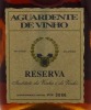 Lote 2011 - AGUARDENTE VELHA RESERVA - Garrafa de Aguardente Vinica Velha, Reserva 40 anos, Engarrafamento limitado de 5.460 garrafas, tendo esta o número 3.086, (700ml - 40%vol). Nota: garrafa idêntica foi vendida na oportunityleiloes por € 150. Envelhec - 3