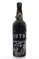 Lote 2020 - PORTO REAL COMPANHIA VINÍCOLA SIBIO VINTAGE 1970 - Garrafa de Vinho do Porto, Real companhia Vinícola do Norte, (750ml - 20%vol). Nota: garrafa idêntica à venda por € 189. Contra - Rótulo e lacre danificados. Consultar valor indicativo em http