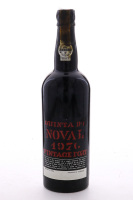 Lote 2022 - PORTO QUINTA DO NOVAL VINTAGE 1970 - Garrafa de Vinho do Porto, Engarrafado em 1972, (750ml - 20,8%vol). Nota: garrafa idêntica à venda por € 239. Consultar valor indicativo em https://www.garrafeiranacional.com/1970-noval-vintage-porto.html