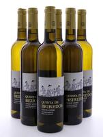 Lote 2065 - QUINTA DE BEIREDOS 2015 - Caxia de 6 Garrafas de Vinho Verde Branco, Castas: Avesso Arinto, Sub Região de Baião, (750ml - 12%vol). Nota: conjunto de garrafas com valor estimado de € 60. Consultar valor indicativo unitário em http://www.essenci