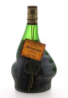 Lote 2148 - AGUARDENTE ANTIQUÍSSIMA - Garrafa fosca de Aguardente Velha Reserva, Antiquíssima, Caves Aliança, Sangalhos, Numerada: 124.579 (750ml - 40%vol). Nota: garrafa idêntica à venda por € 65. Embalagem de cartão original. Consultar http://www.garraf