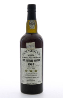 Lote 2200 - PORTO BURMESTER LBV 1985 - Garrafa de Vinho do Porto, 3 Coroas, Engarrafado em 1989, (750ml - 20%vol). Nota: garrafa idêntica à venda por € 39. Consultar valor indicativo em https://www.garrafeiranacional.com/en/1985-burmester-lbv-porto.html