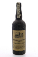 Lote 2981 - PORTO QUINTA DO NOVAL VINTAGE 1978 - Garrafa de Vinho do Porto, Engarrafado em 1980, (750ml). Nota: garrafa idêntica à venda por € 260. Garrafa podendo apresentar perda adequada ao período de engarrafamento e rótulos danificados. Consultar val