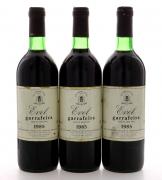 Lote 3326 - EVEL GRARRAFEIRA 1985 - 3 Garrafas de Vinho Tinto, Real Companhia do Norte de Portugal, (75cl - 11,5%vol). Nota: Nota: conjunto com PVP de € 30. Consultar valor unitário em https://www.garrafeiranacional.com/1985-evel-tinto.html