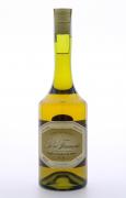 Lote 3504 - CALVADOS PÈRE FRANÇOIS - Garrafa de Fine Calvados, Père François, V.S., envelhecido em cascos de carvalho, (70cl - 40%vol.). Garrafa idêntica à venda por € 41,15. Nota: esta garrafa possui ainda o antigo selo do IVV. Consultar valor indicativo em https://www.masterofmalt.com/calvados/pere-francois/pere-francois-vs-calvados/