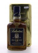 Lote 3555 - WHISKY BALLANTINE´S GOLD SEAL 12 YEARS - Garrafa de Whisky, Special Reserve, George Ballantine, (700ml - 40%vol). Nota: garrafa idêntica foi vendida por € 54,14 (BRL 214). Em caixa de metal original. Consultar valor indicativo em https://produto.mercadolivre.com.br/MLB-780450337-whisky-ballantines-gold-seal-12-anos-43-_JM